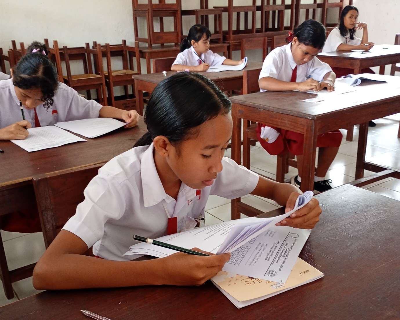 Semangat dan Harapan Mengiringi Ujian Akhir Sekolah Kelas VI SD GMIT Oehani